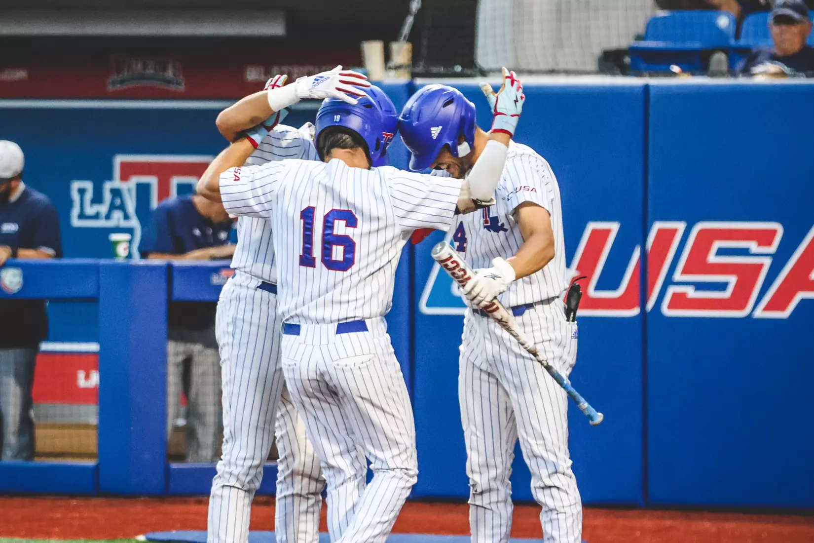 Bulldogs fall to Roadrunners in extras