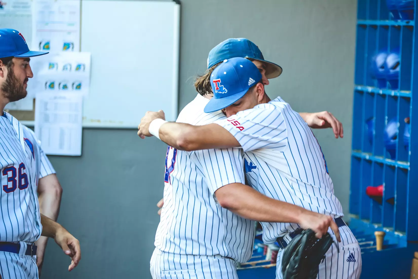 Bulldogs fall to Roadrunners in extras