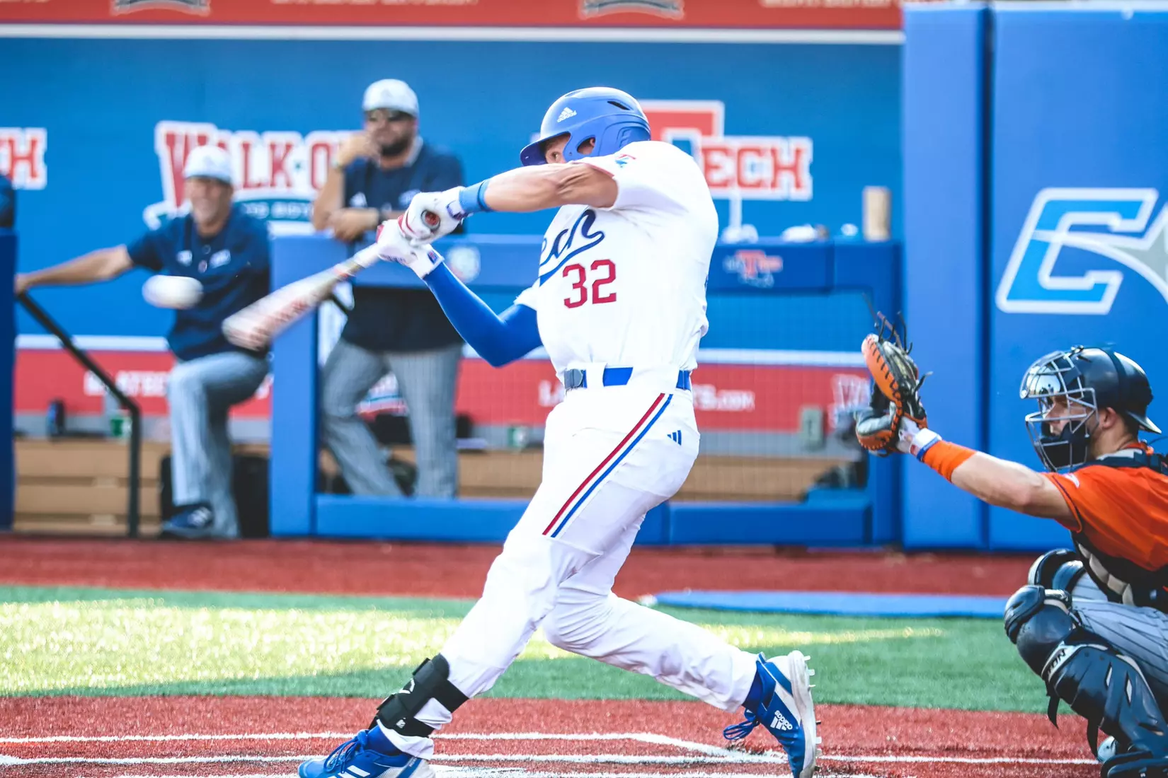 Bulldogs fall to Roadrunners, 5-3