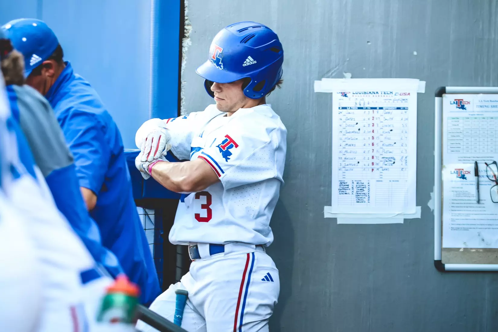 Bulldogs fall to Roadrunners, 5-3