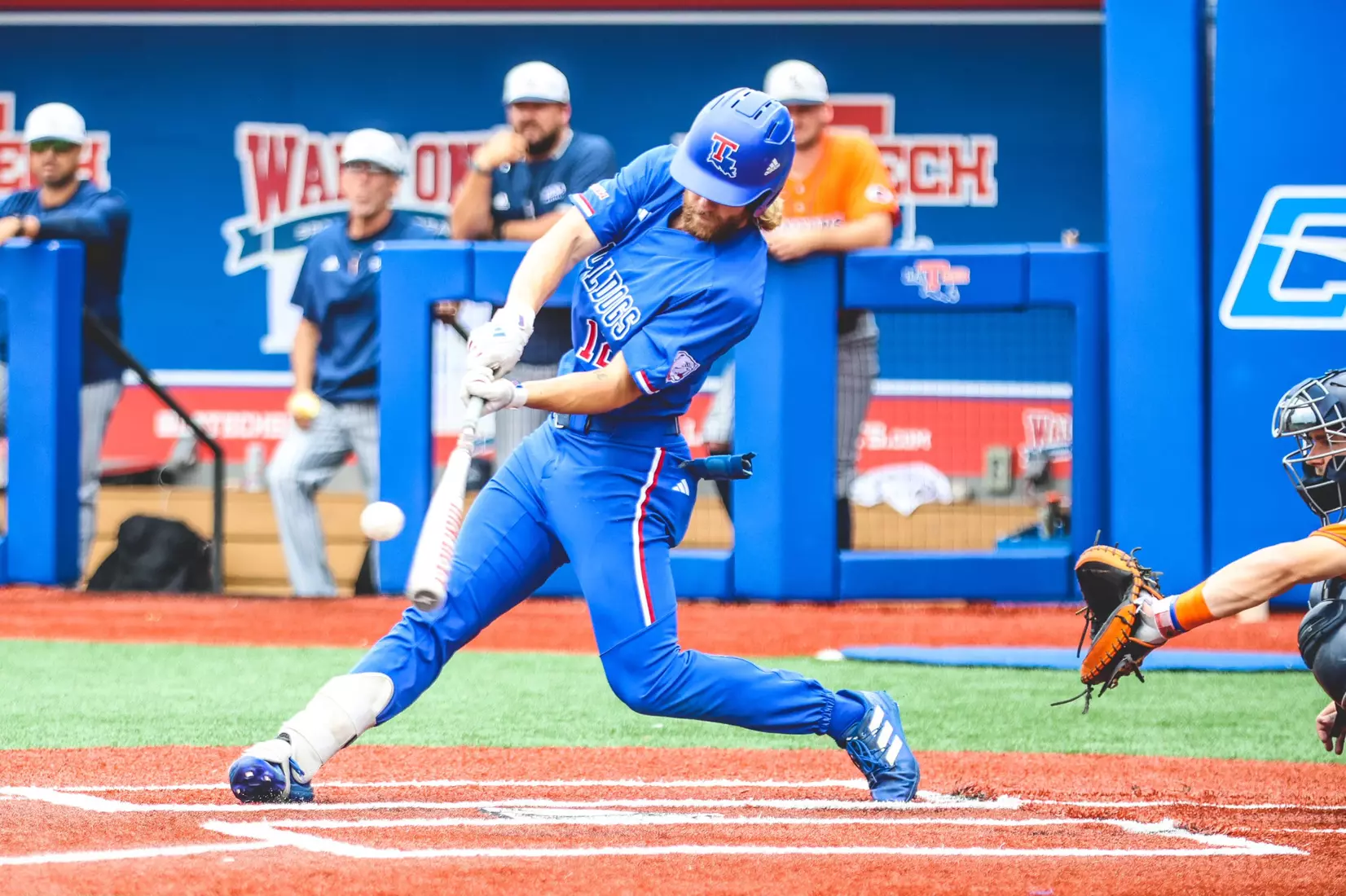 Bulldogs win regular season finale