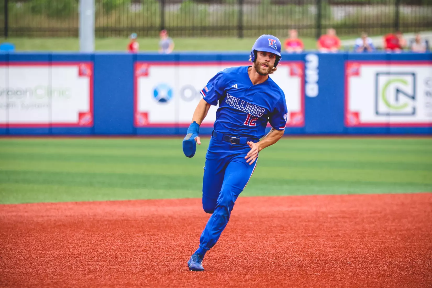 Bulldogs win regular season finale