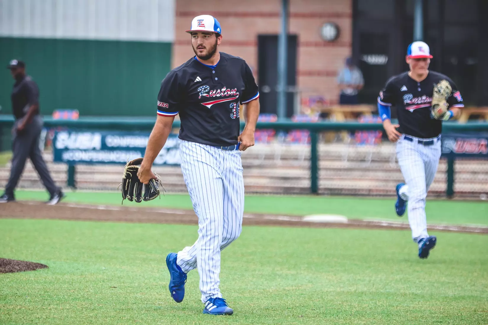 Bulldogs fall to Blue Raiders despite late rally