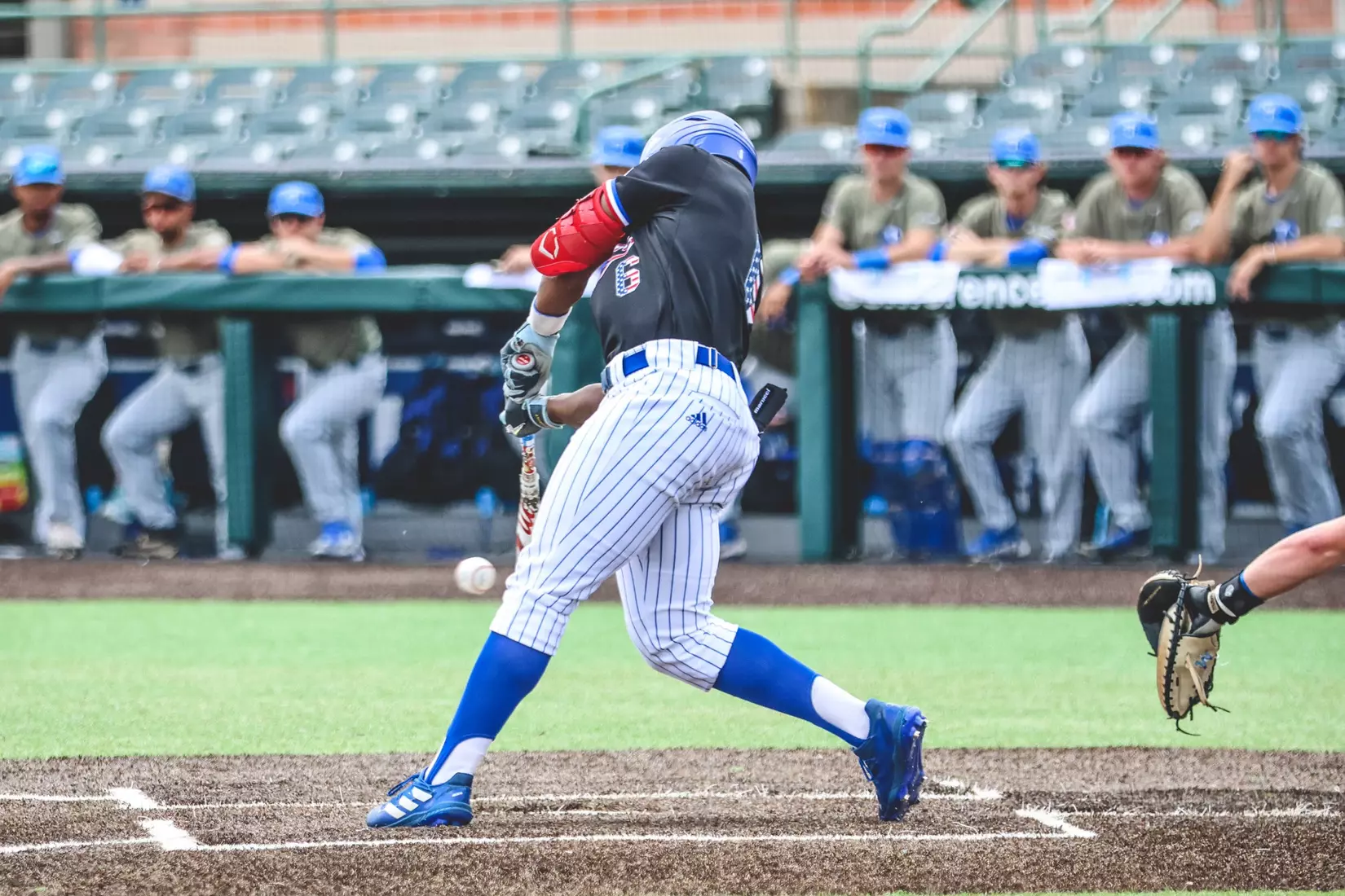 Bulldogs fall to Blue Raiders despite late rally