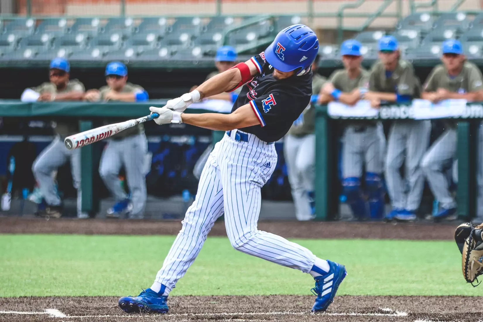 Bulldogs fall to Blue Raiders despite late rally