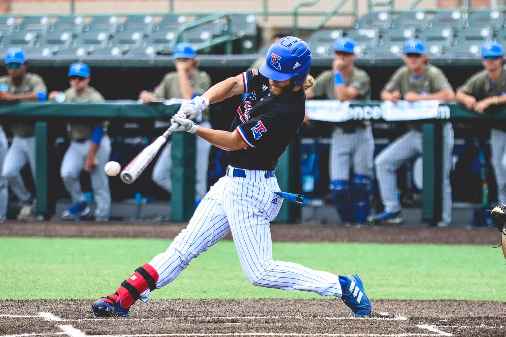 Bulldogs fall to Blue Raiders despite late rally