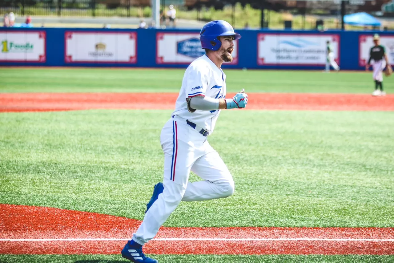 Bulldogs complete comeback with 7-4 victory