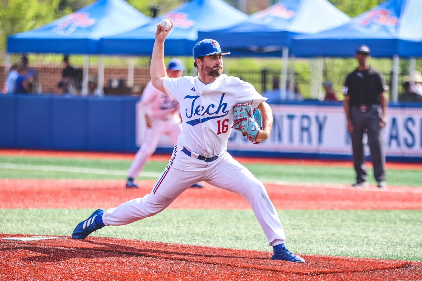 Bulldogs complete comeback with 7-4 victory