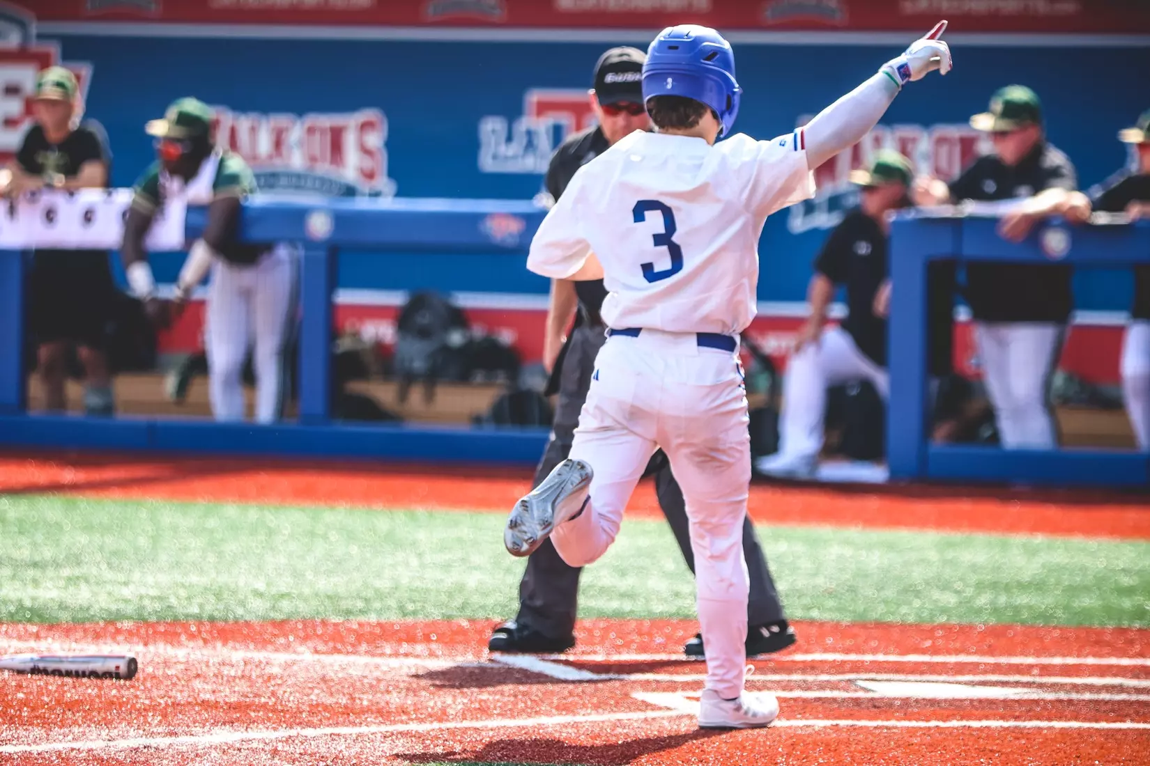Bulldogs complete comeback with 7-4 victory