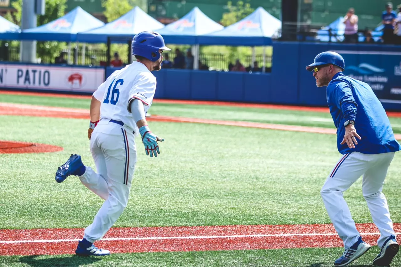 Bulldogs complete comeback with 7-4 victory