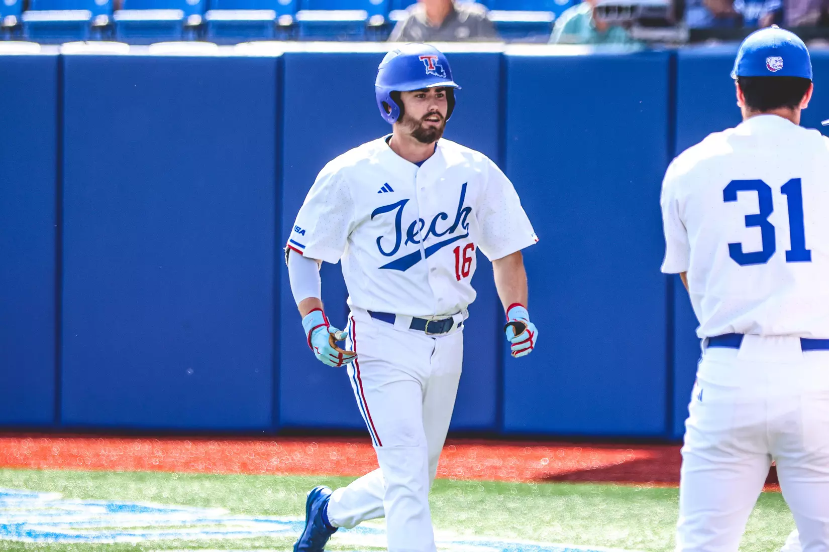 Bulldogs complete comeback with 7-4 victory