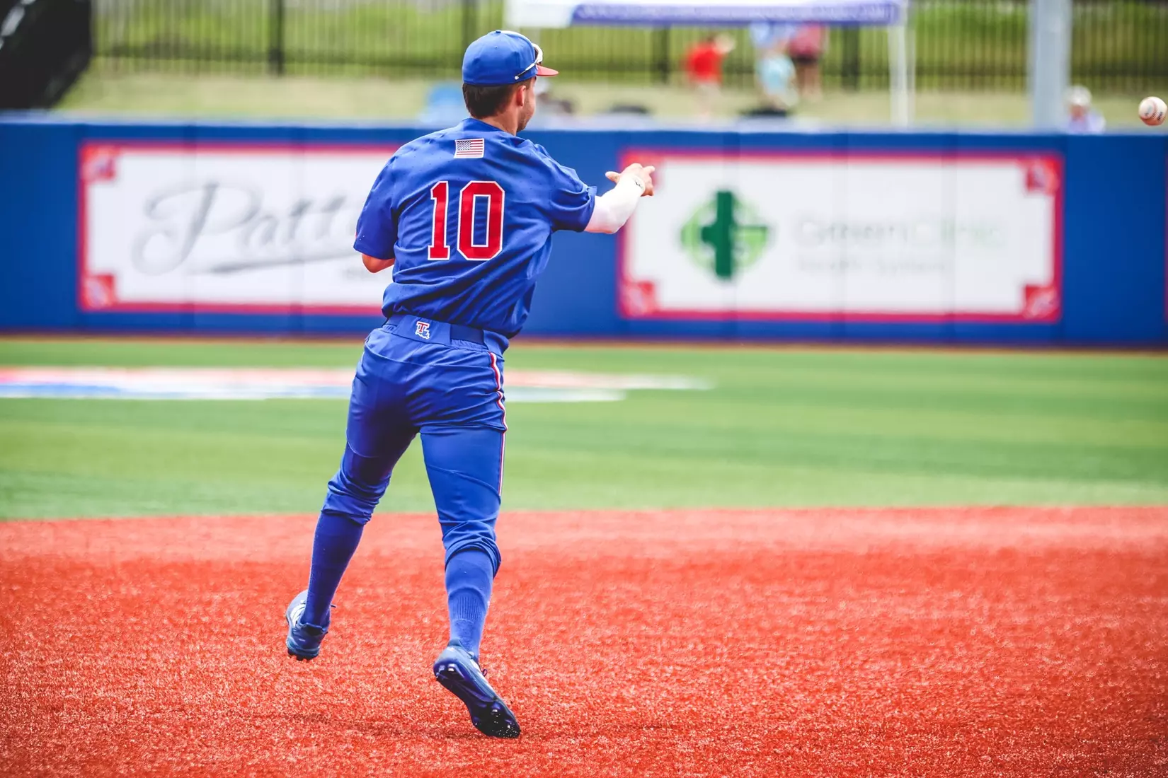 Bulldogs fall on Sunday to Blazers