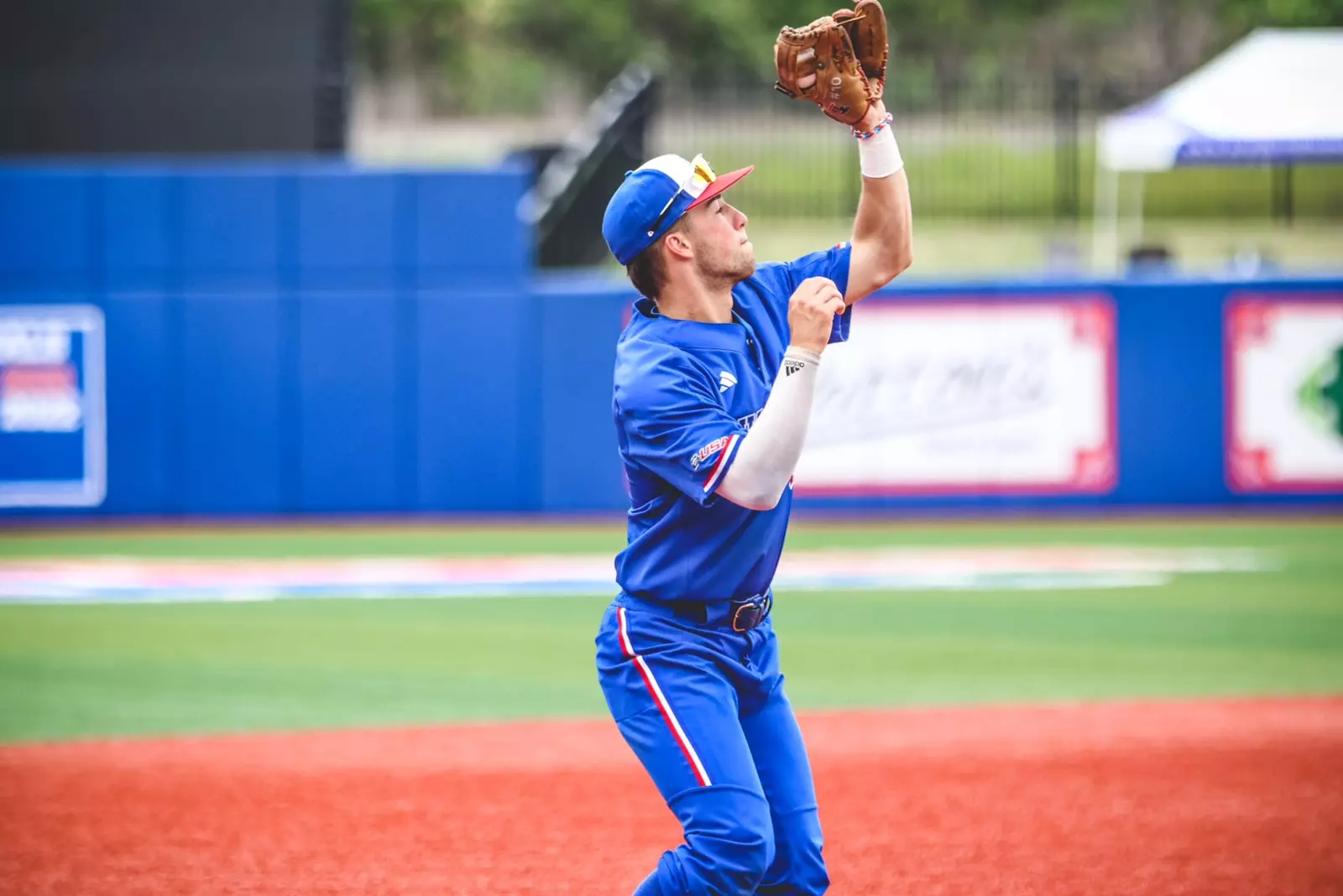 Bulldogs fall on Sunday to Blazers