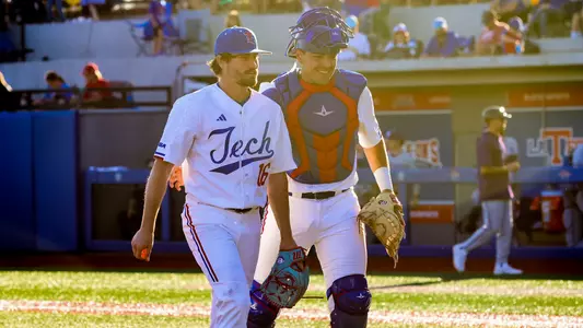 Ethan Bates, Jorge Corona