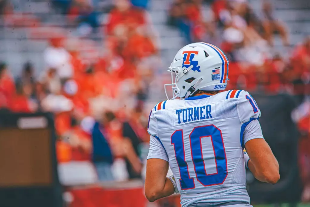 Bulldogs battle Cornhuskers in Lincoln