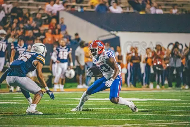 Bulldogs battle Miners on Friday night