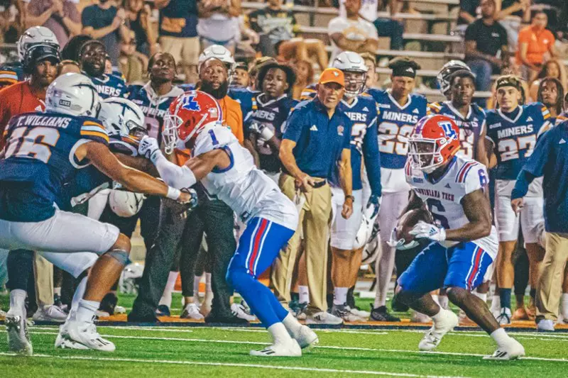 Bulldogs battle Miners on Friday night