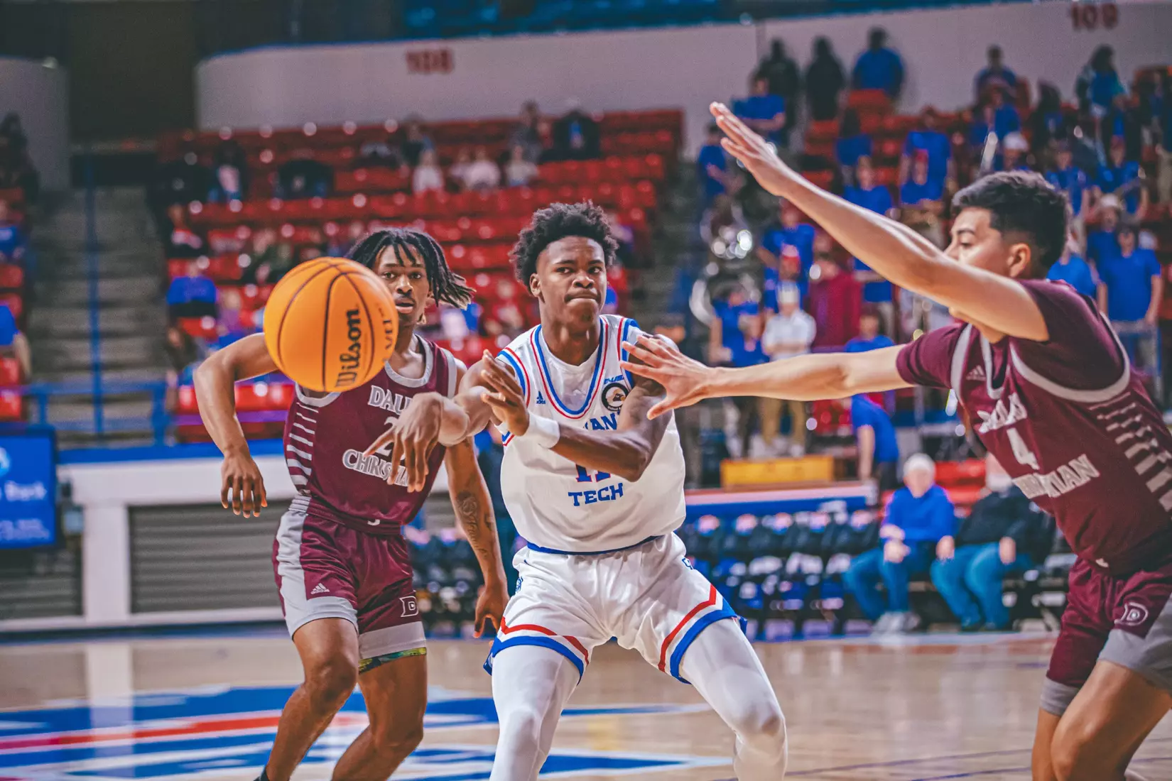 Bulldogs defeat Crusaders, 96-55