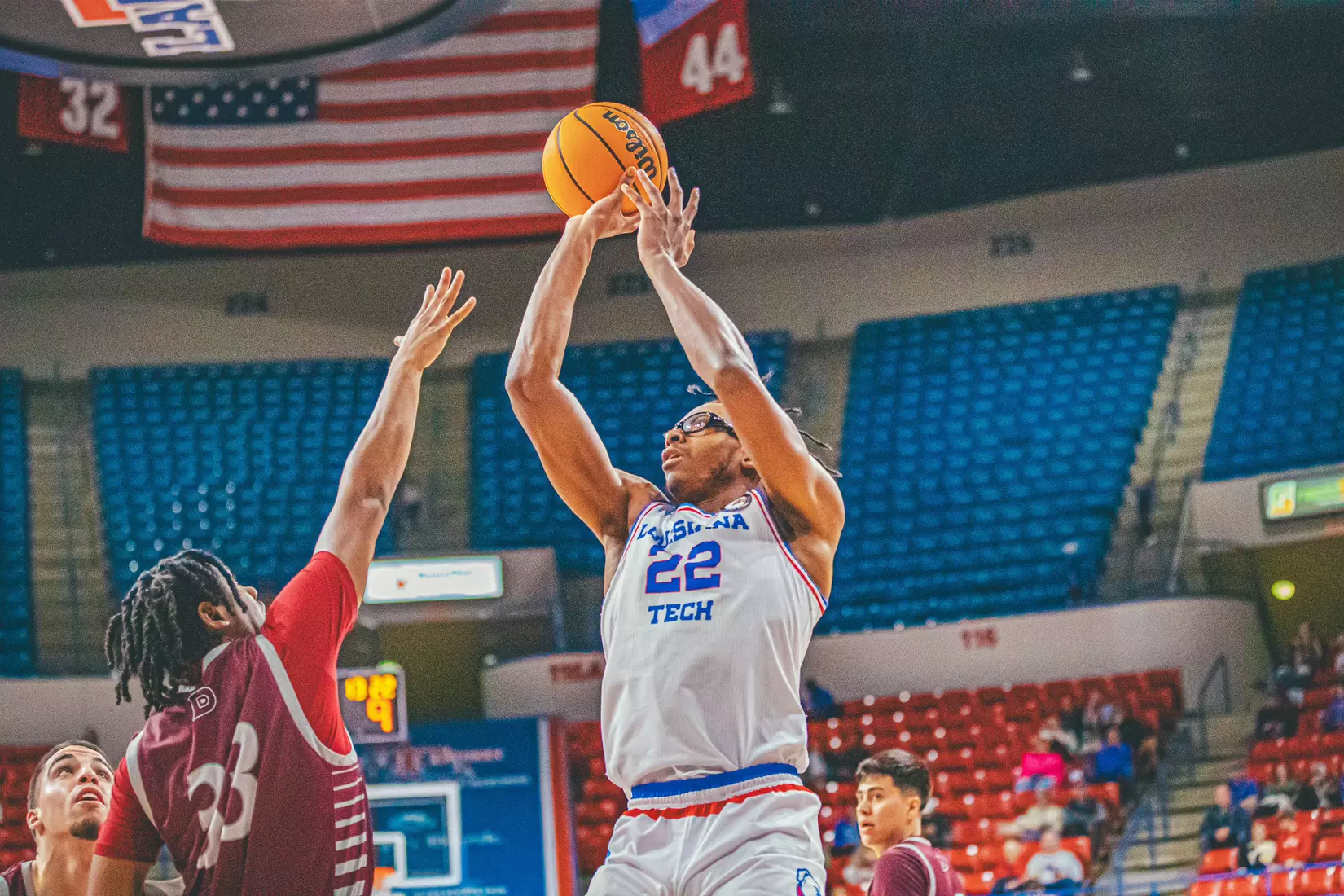 Bulldogs defeat Crusaders, 96-55