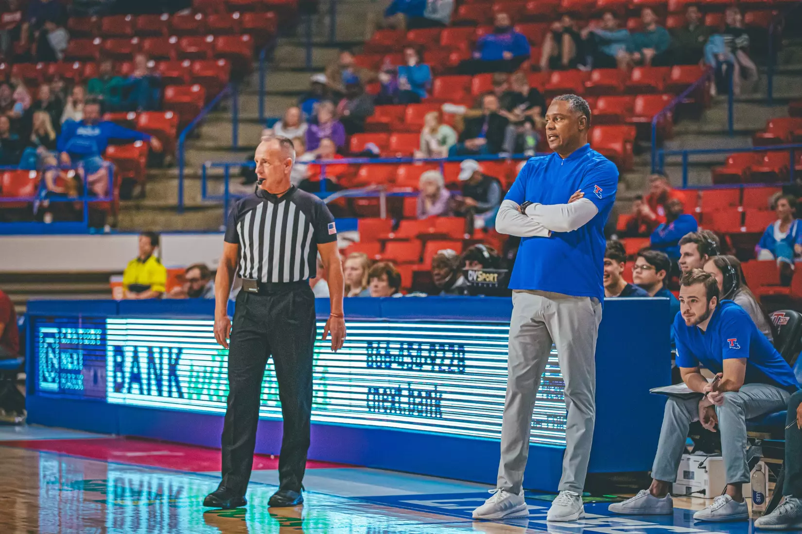 Bulldogs defeat Crusaders, 96-55