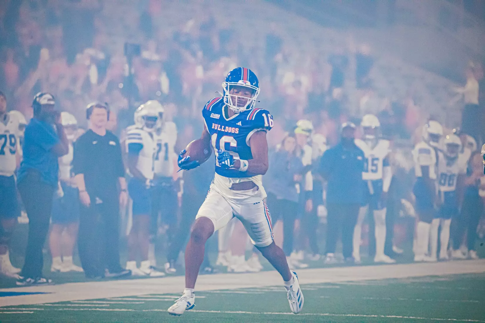 Bulldogs blowout Blue Raiders