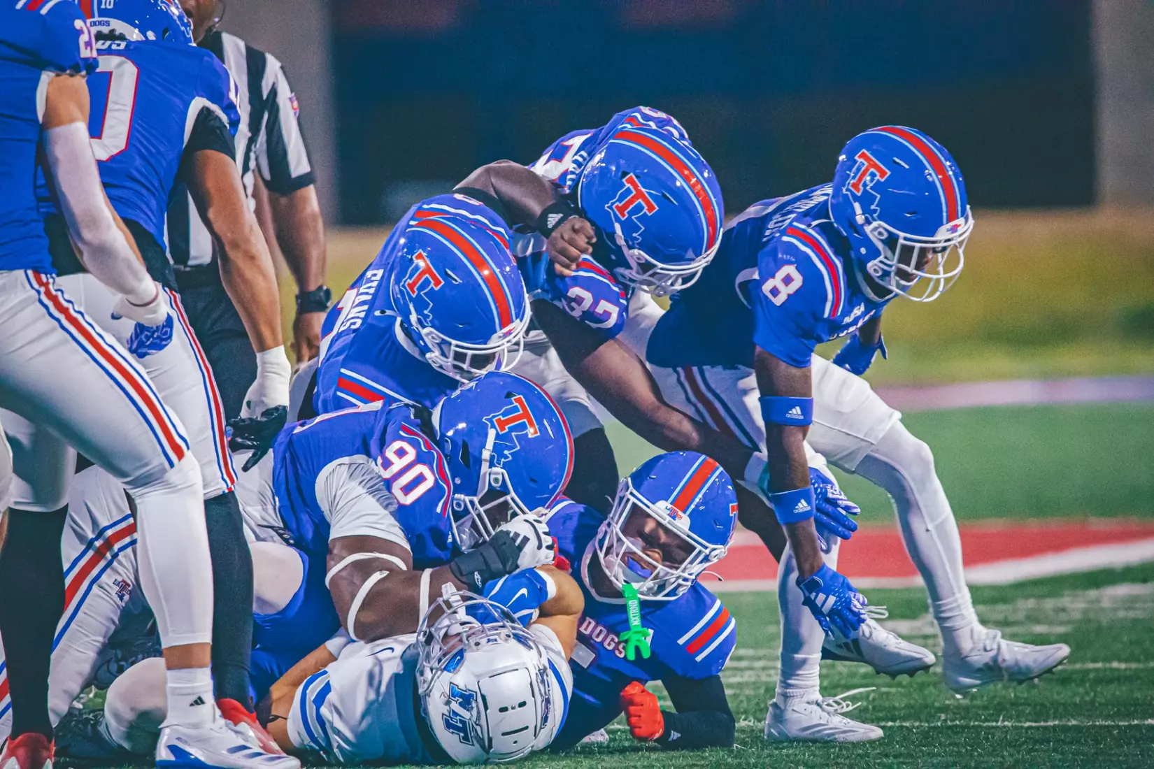 Bulldogs blowout Blue Raiders