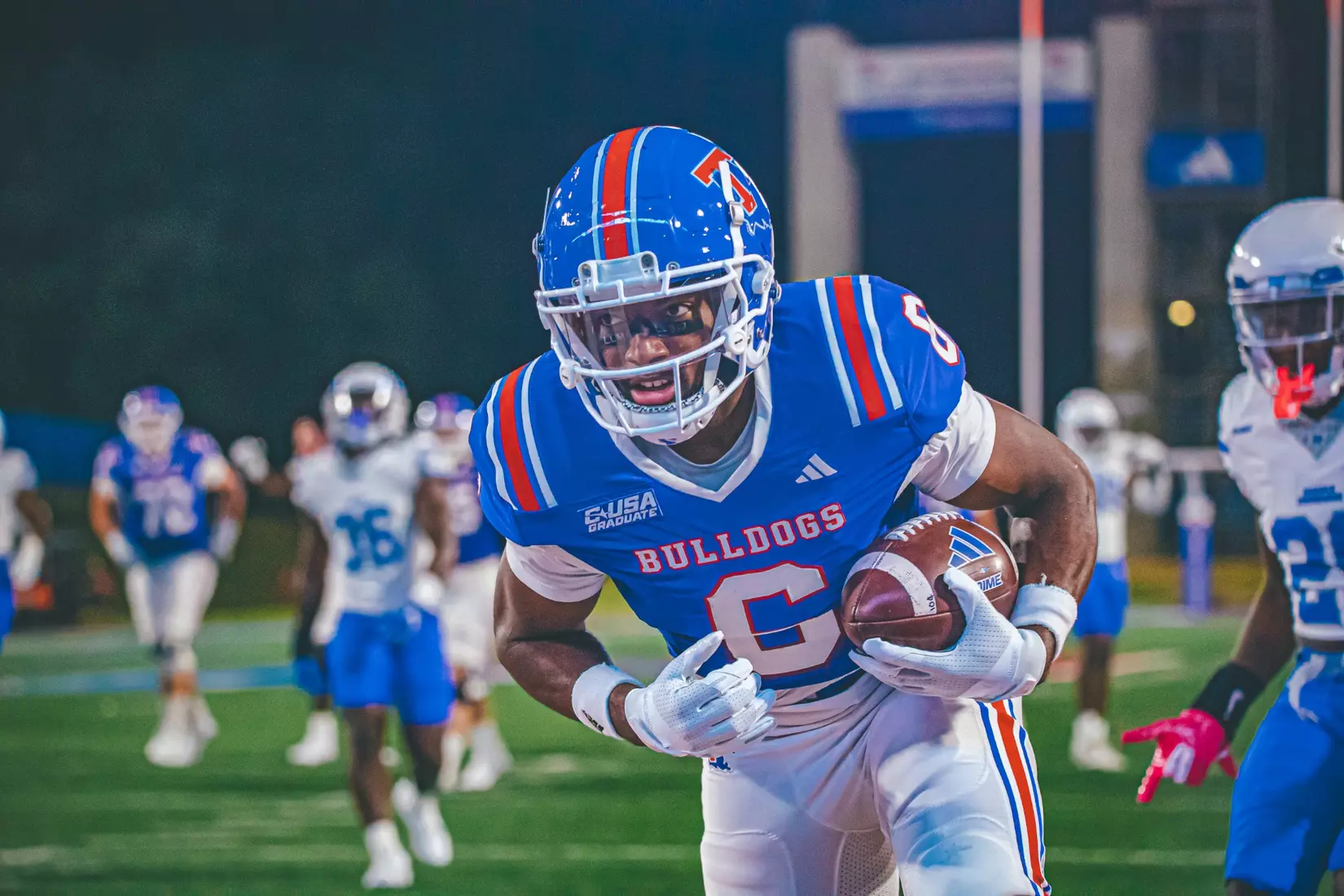 Bulldogs blowout Blue Raiders