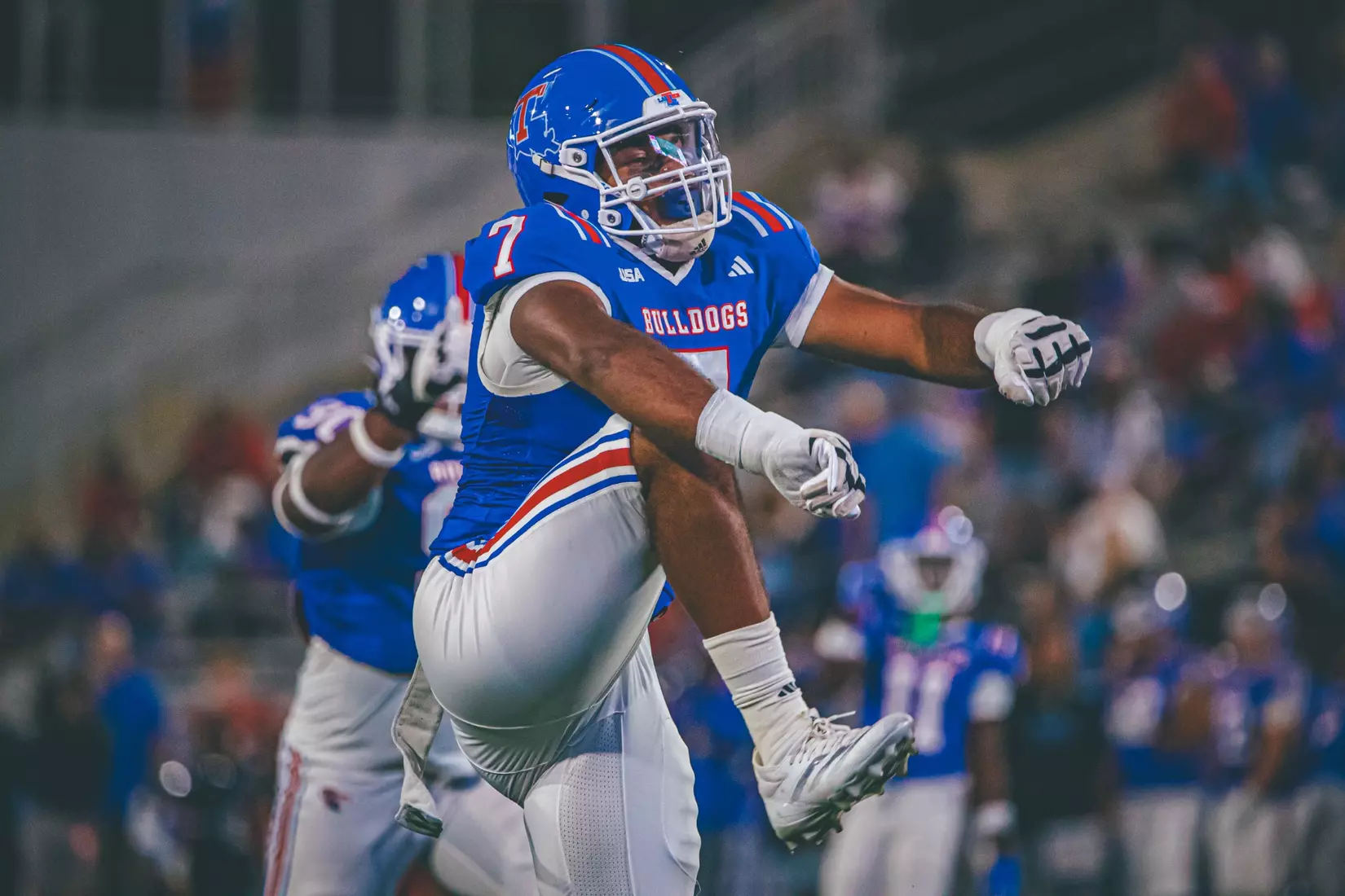Bulldogs blowout Blue Raiders