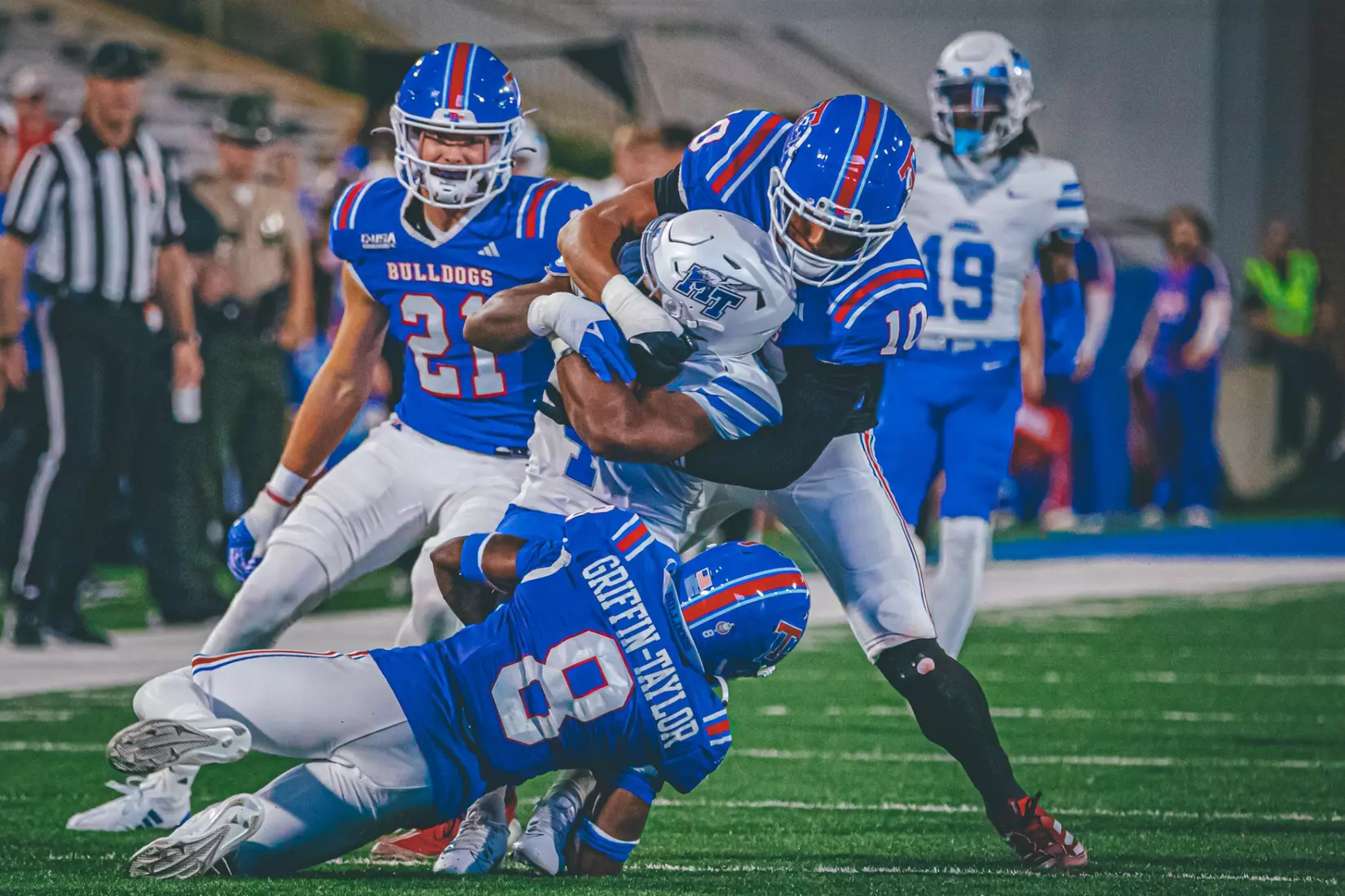 Bulldogs blowout Blue Raiders