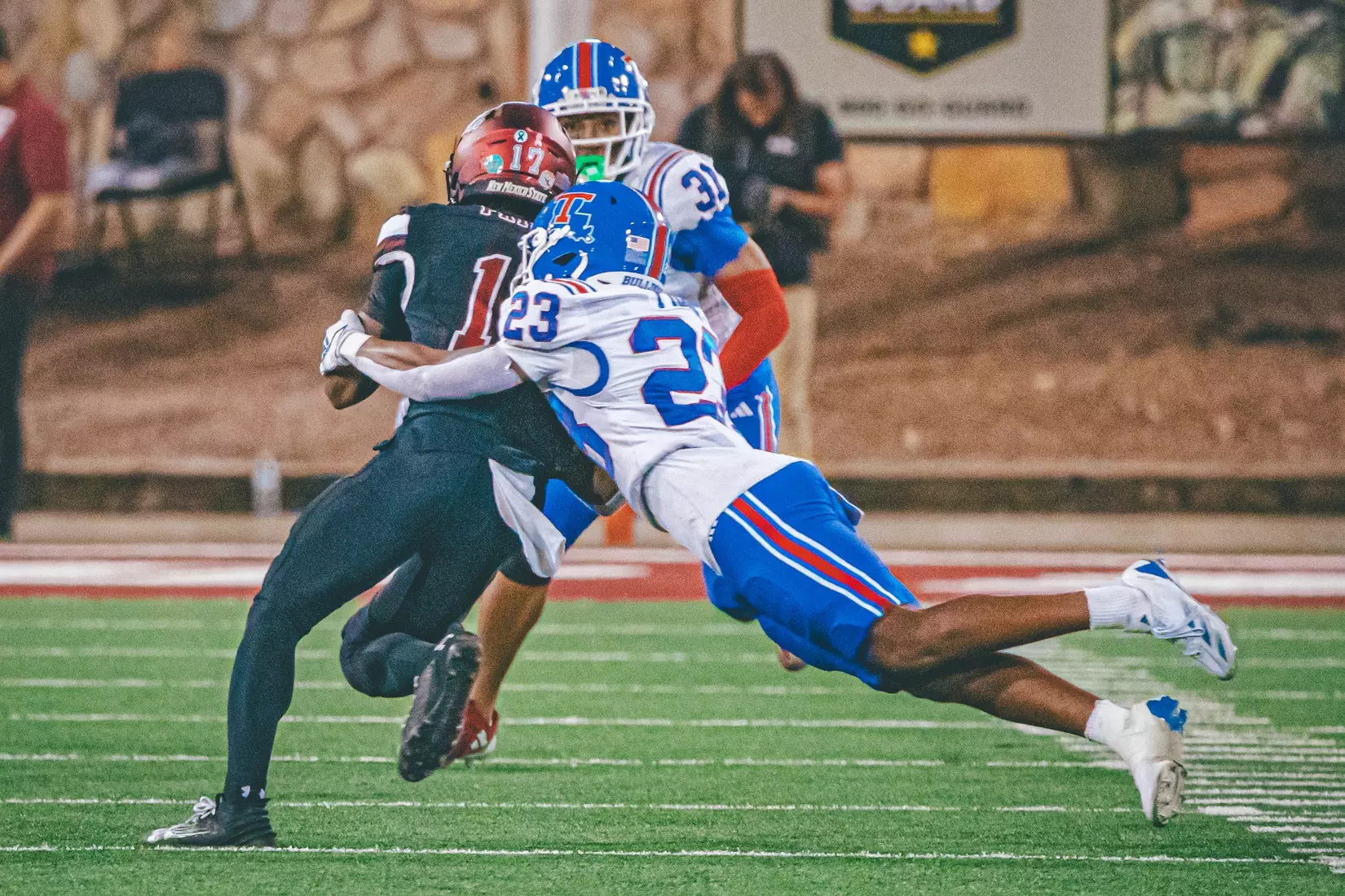 Bulldogs battled the Aggies in Las Cruces
