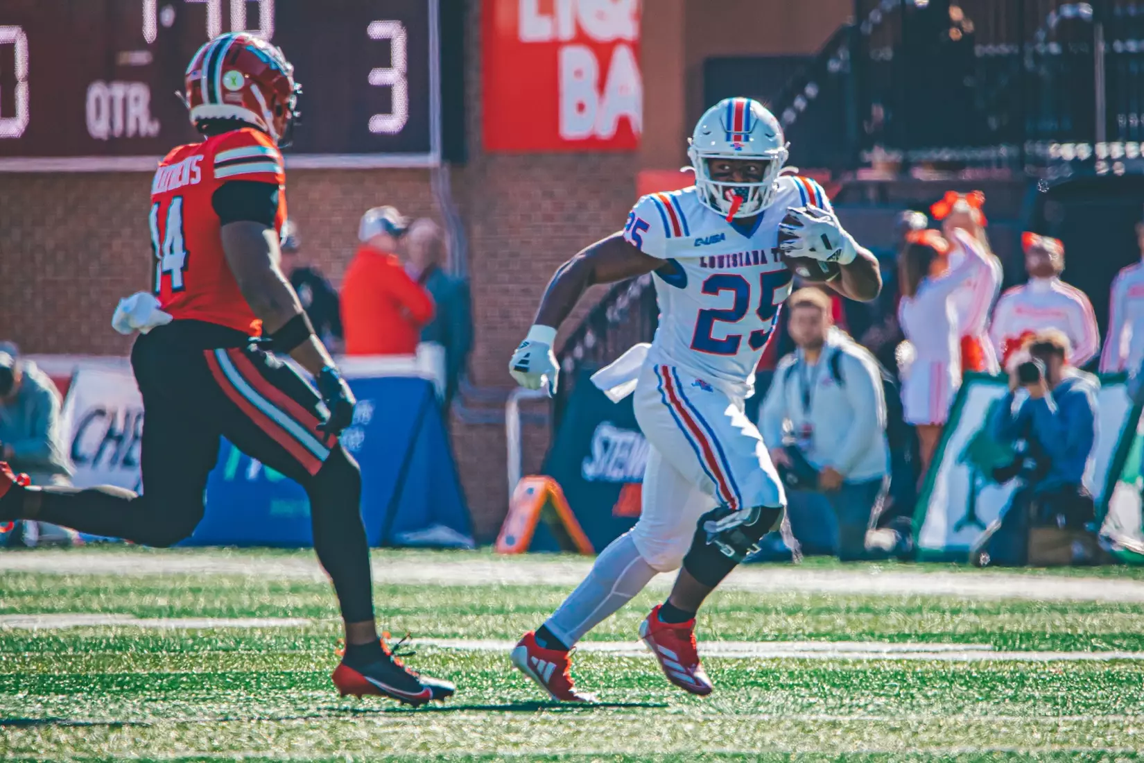 Bulldogs upset Hilltoppers in Bowling Green