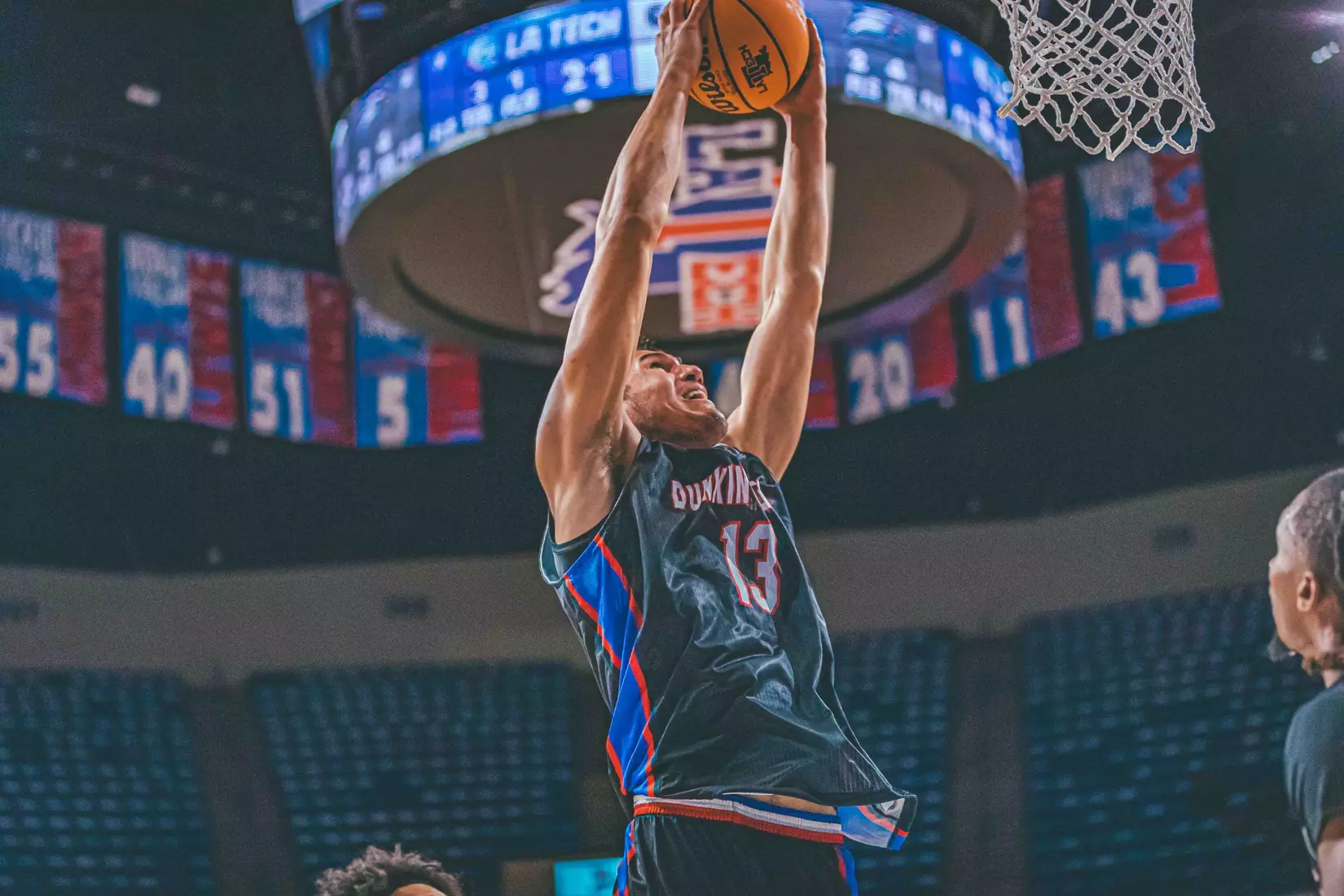 Bulldogs run away from Eagles in 77-63 victory