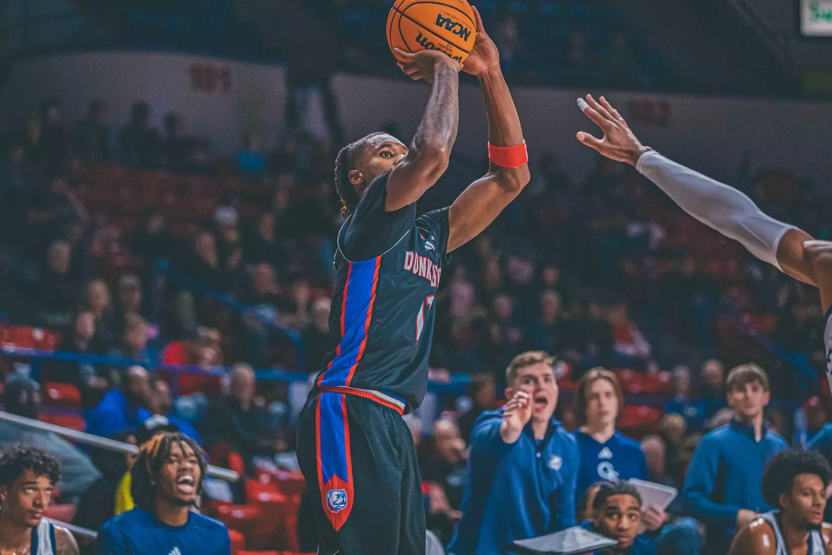 Bulldogs run away from Eagles in 77-63 victory