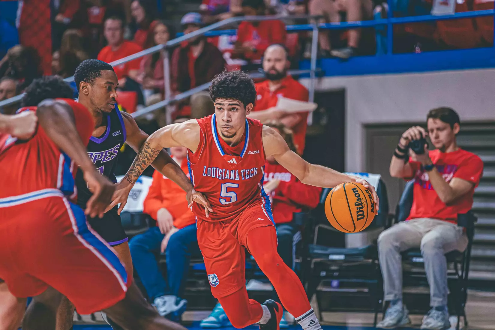Bulldogs Take Down Lopes, 74-66