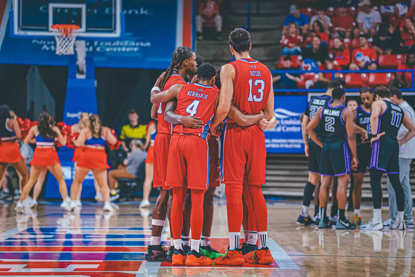 Bulldogs Take Down Lopes, 74-66