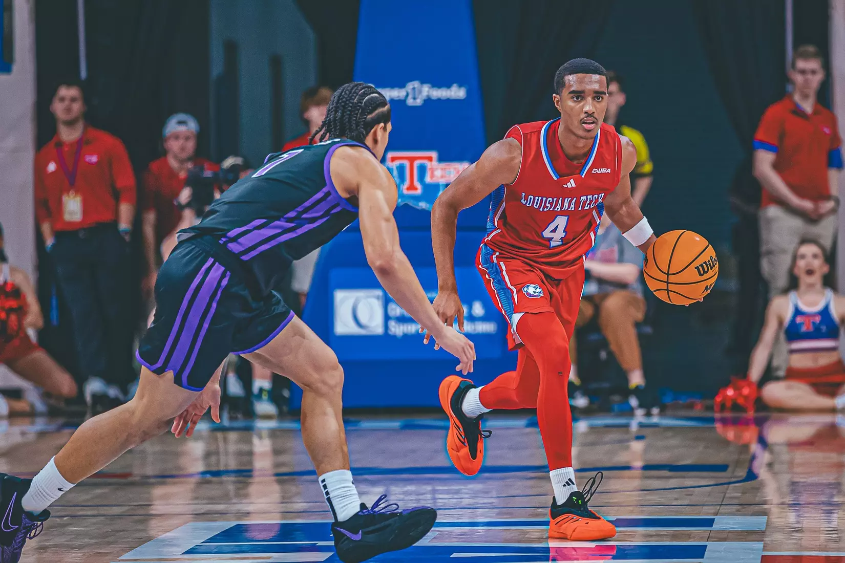 Bulldogs Take Down Lopes, 74-66