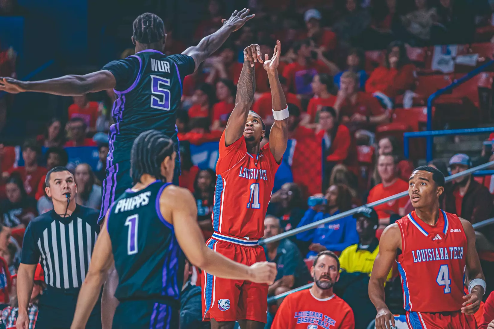 Bulldogs Take Down Lopes, 74-66