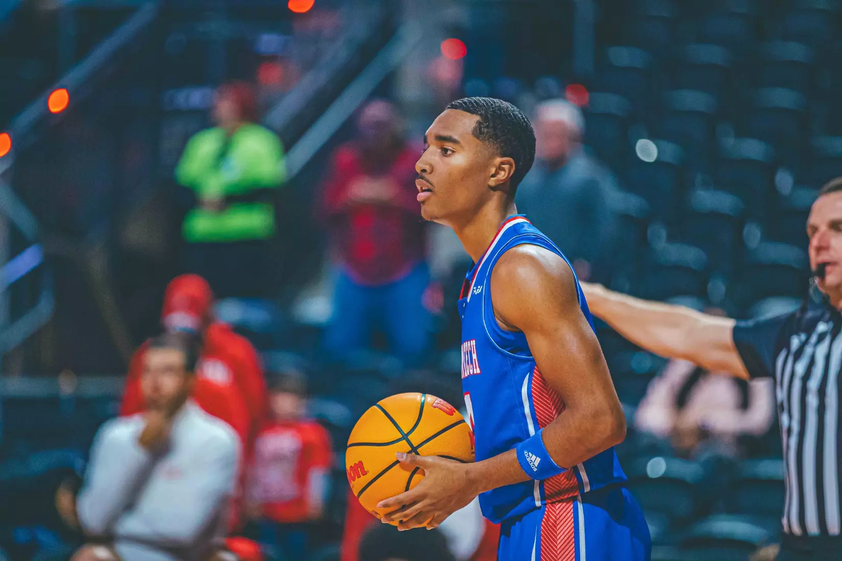 Bulldogs beat rival Cajuns, 69-58