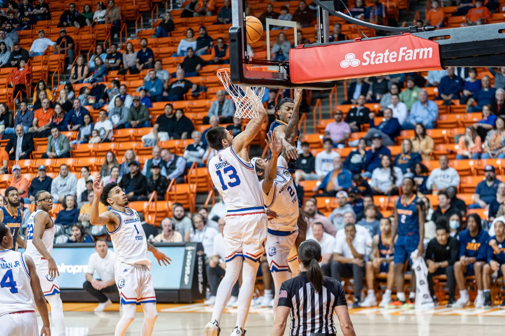 Bulldogs down Miners, 65-59