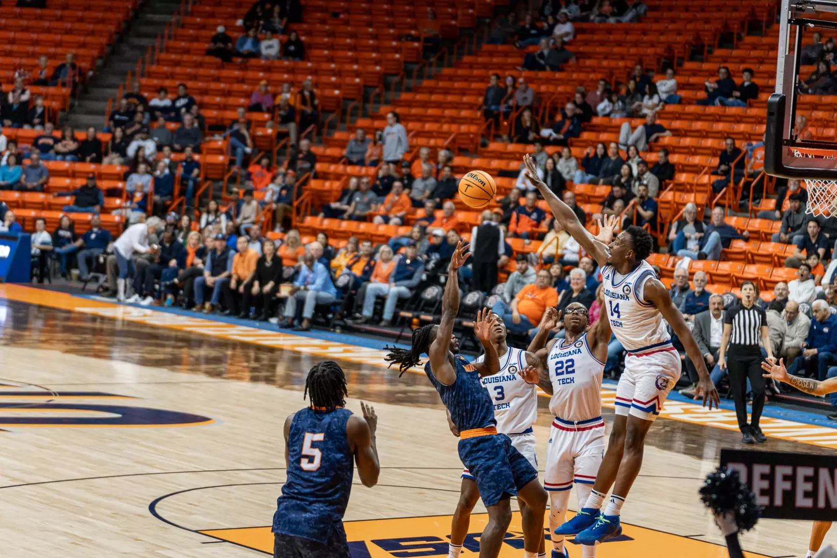 Bulldogs down Miners, 65-59