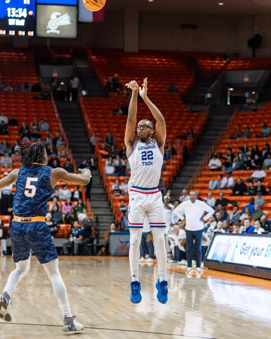Bulldogs down Miners, 65-59