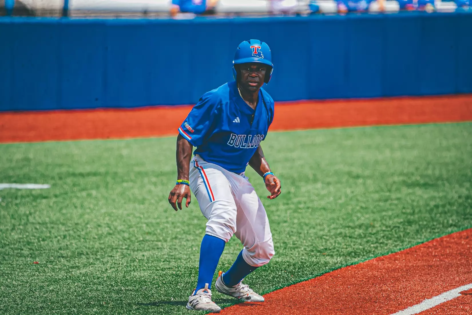Bulldogs fall to Flames, 6-2