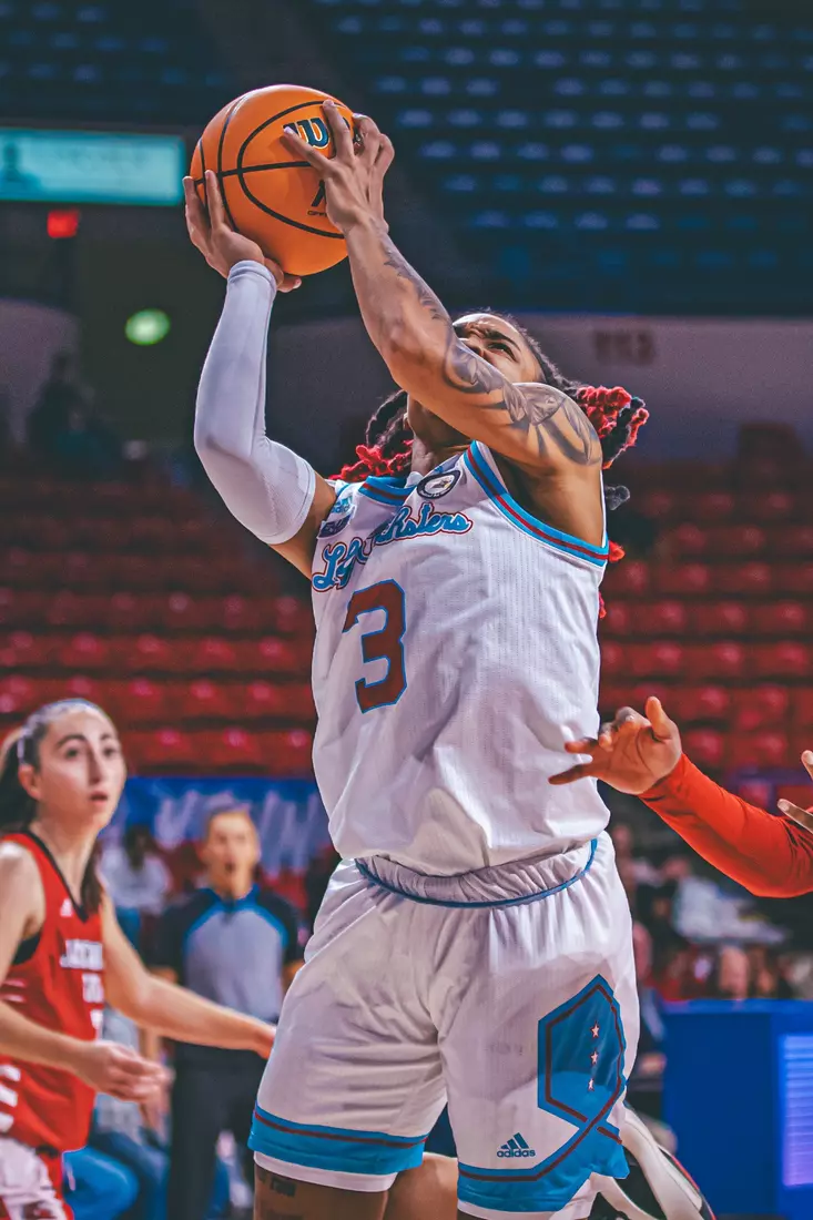 Fourth quarter surge propels Lady Techsters over Gamecocks, 80-73