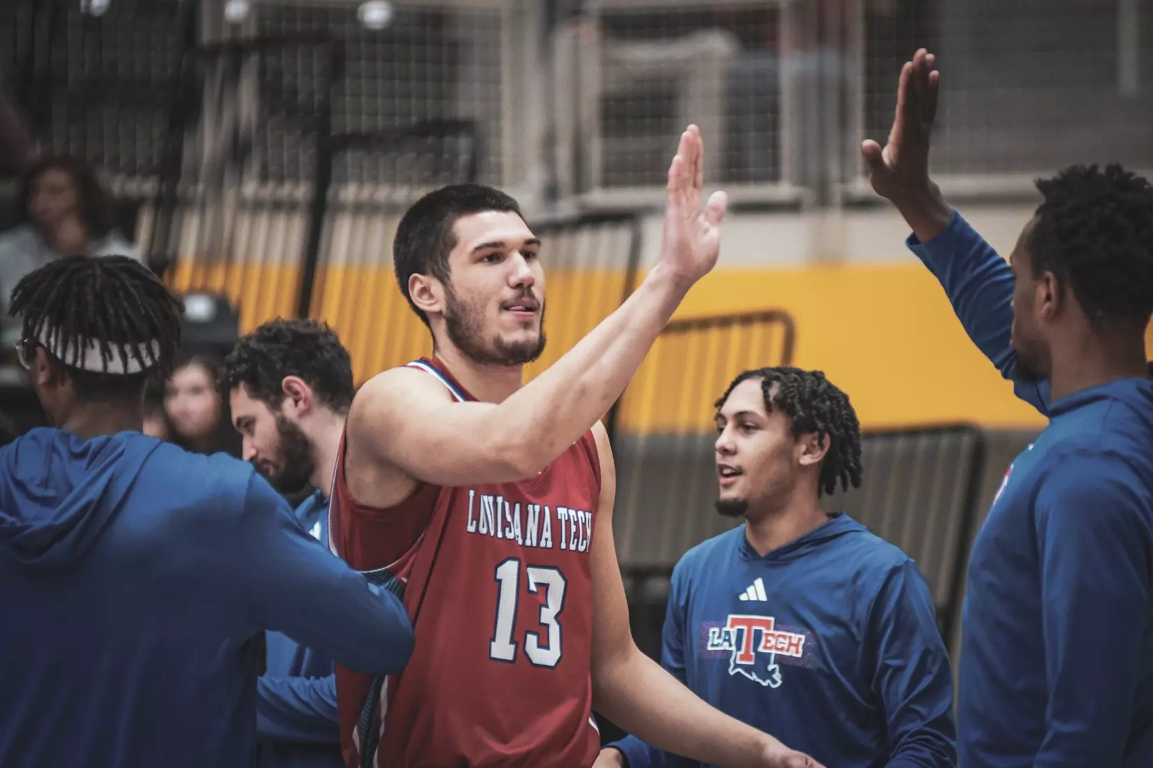 Bulldogs narrowly fall to Owls in Georgia
