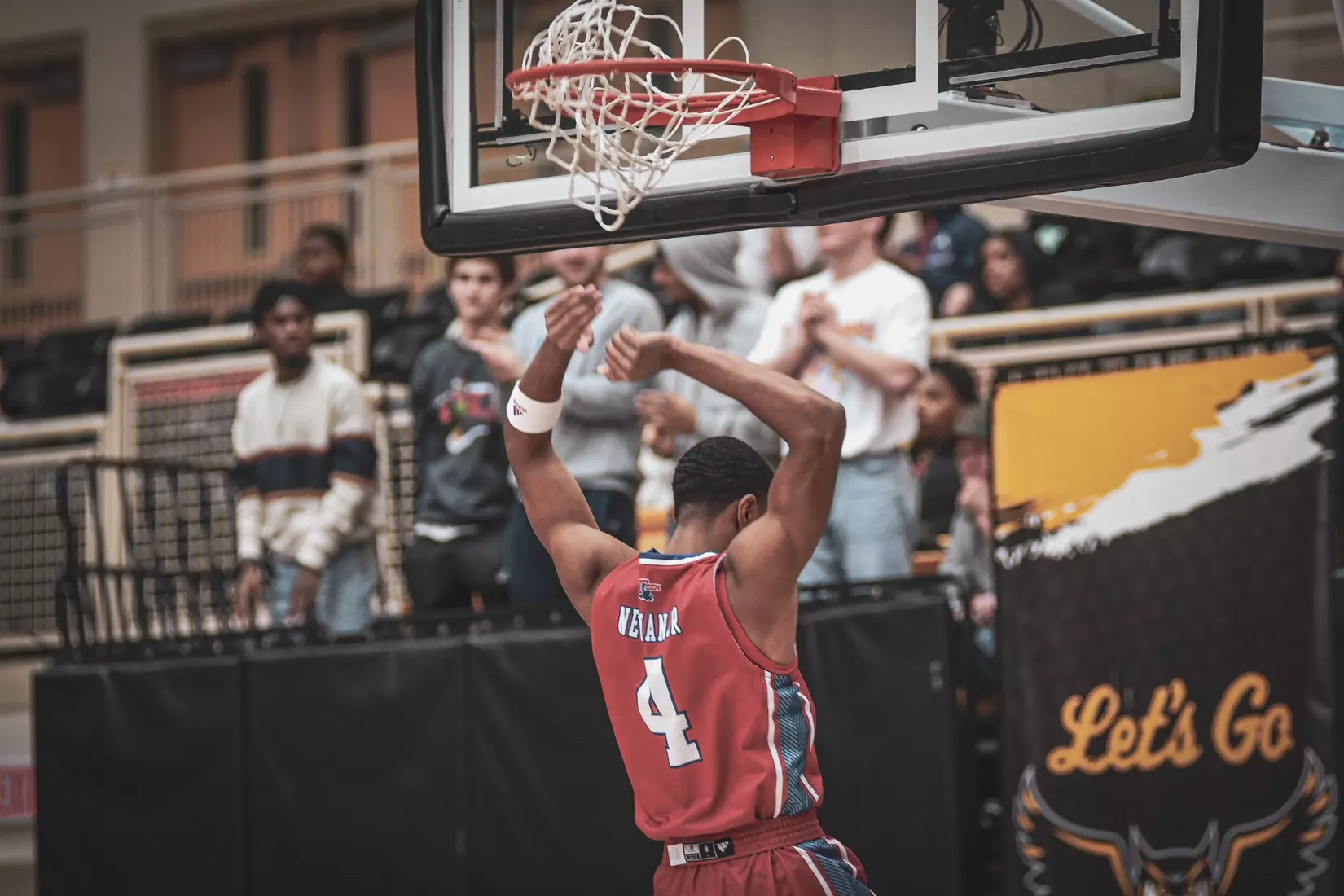 Bulldogs narrowly fall to Owls in Georgia
