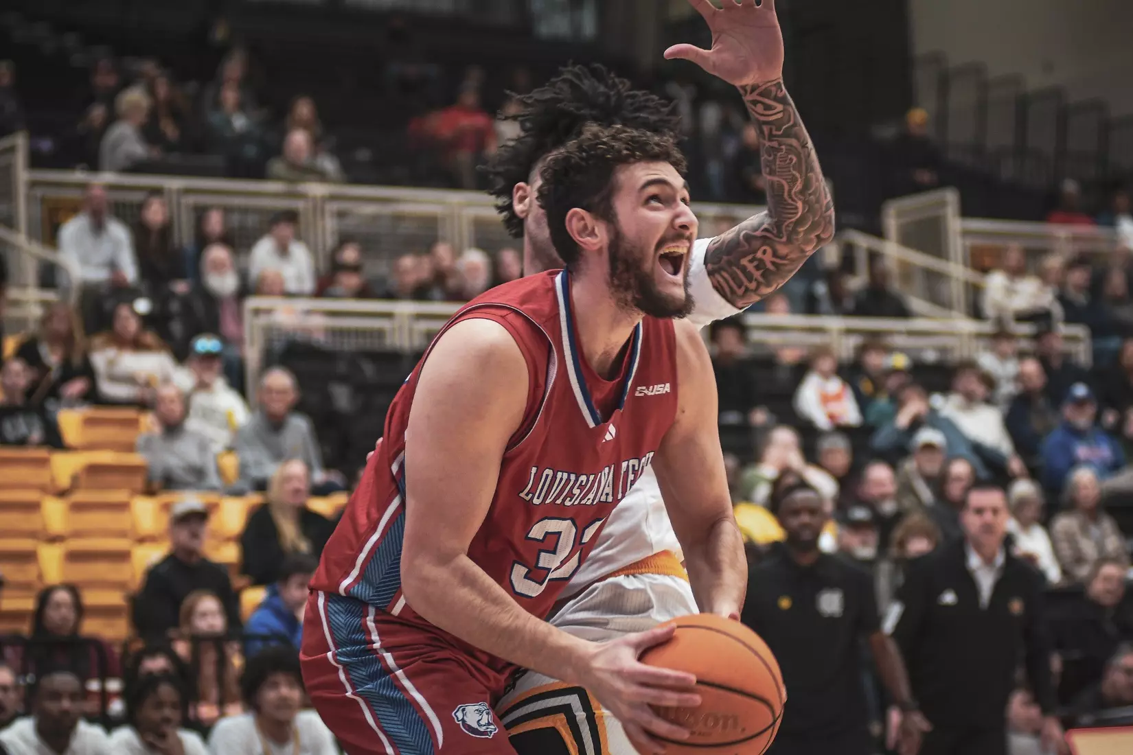 Bulldogs narrowly fall to Owls in Georgia