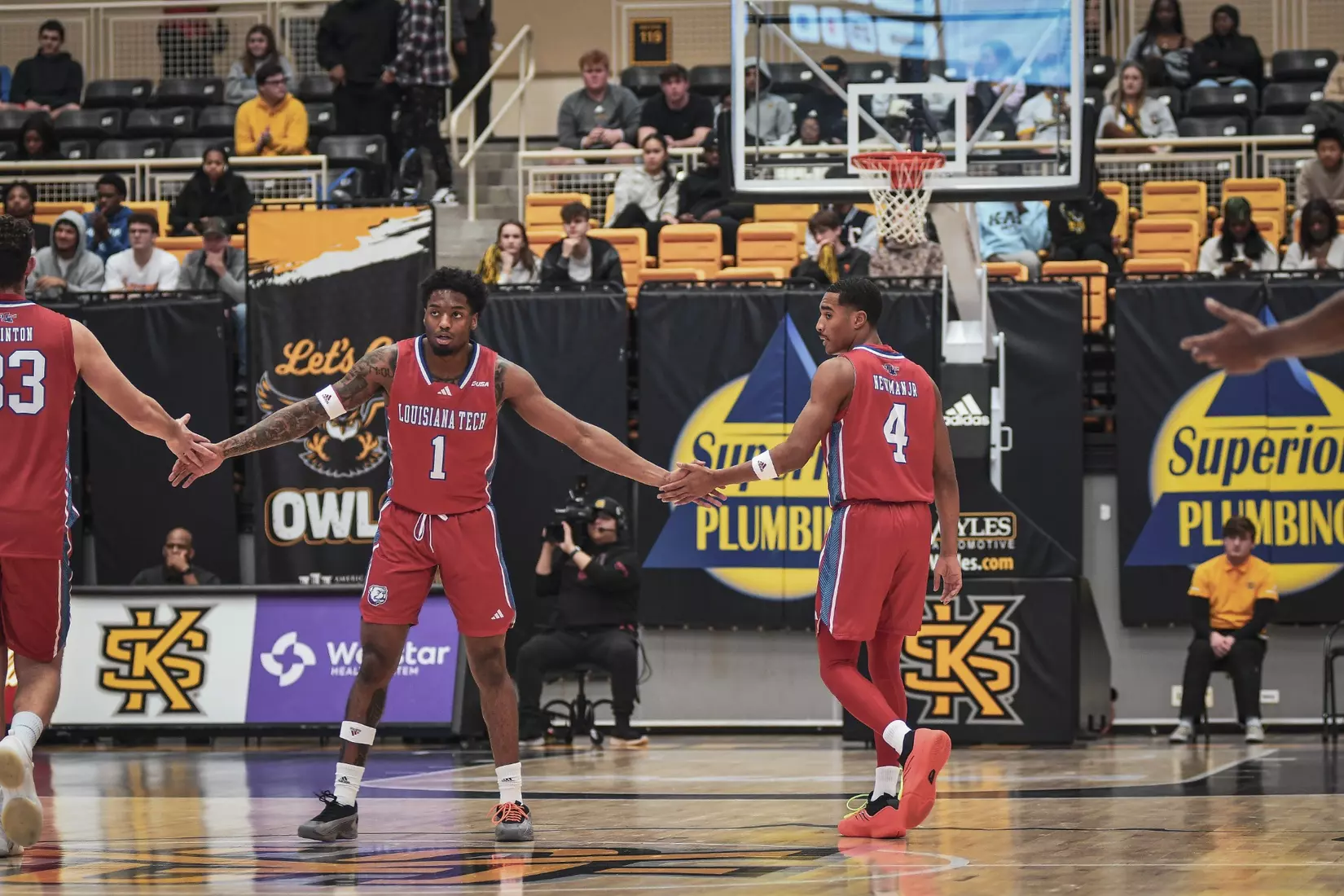 Bulldogs narrowly fall to Owls in Georgia