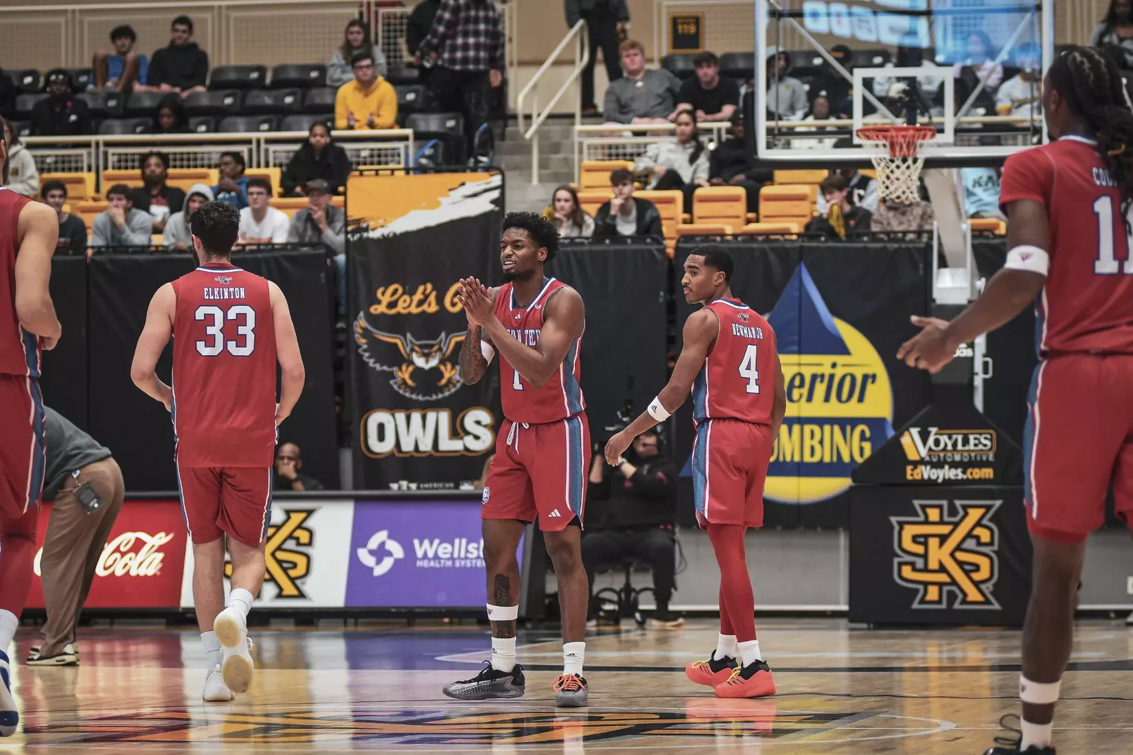 Bulldogs narrowly fall to Owls in Georgia