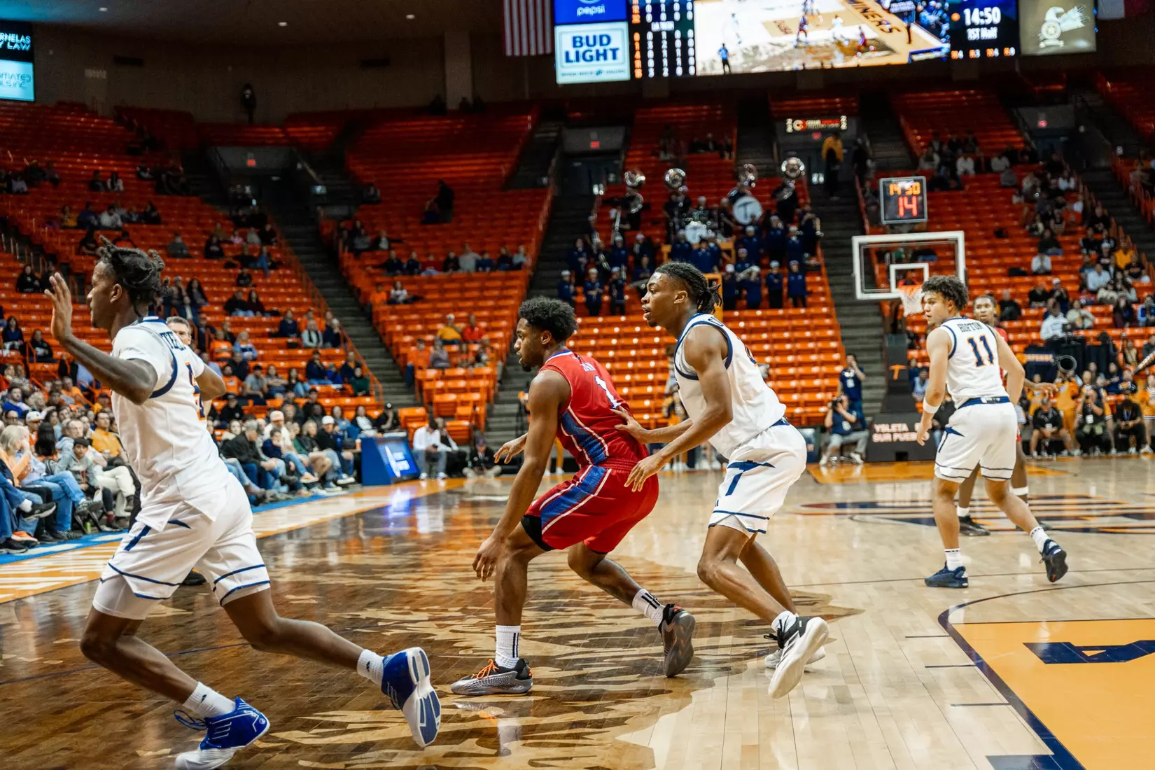 Bulldogs fall to Miners in CUSA opener
