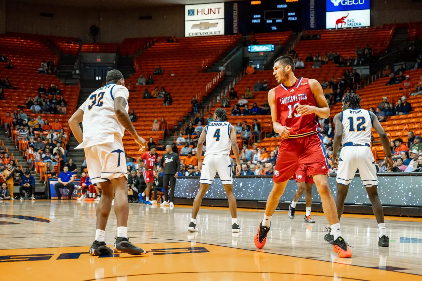 Bulldogs fall to Miners in CUSA opener